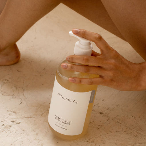 [NINEMILA]나인밀라 퓨어히노끼 바디워시 1000ml 비건 대용량 바디워시 화이트머스크향 1개 + 블랙베리향 1개 세트 (1L*2개)